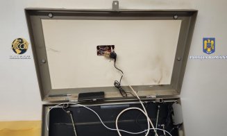 Polițist clujean, acuzat că a primit bani de la un deținut / A introdus ilegal în centrul de detenție un telefon mobil