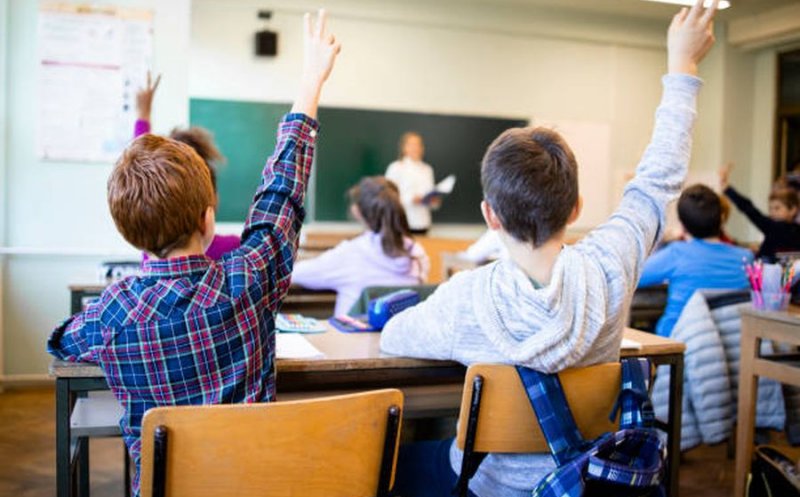 A sunat clopoțelul! Cu ce noutăţi începe anul şcolar 2024-2025