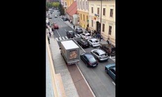 Noaptea minţii... dis de dimineaţă în traficul din Cluj-Napoca / "No ăsta-i tupeu maxim!"/ "Şi-a dus copilul la şcoală"