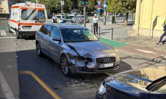 Accident bizar pe Barițiu. Un șofer a intrat pe contrasens și s-a izbit de o mașină