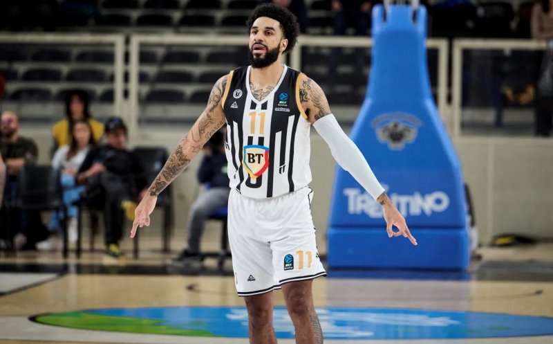 Revenire surpriză la U-BT. D.J. Seeley va continua alături de campioana României