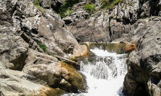 Cascada în Cluj, muntele în Brașov / "Frumoasă, dar din păcate nu are nici măcar o potecă amenajată..."
