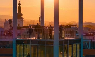 Turnul Pompierilor din Cluj-Napoca și-a redeschis porțile. Cu două expoziții