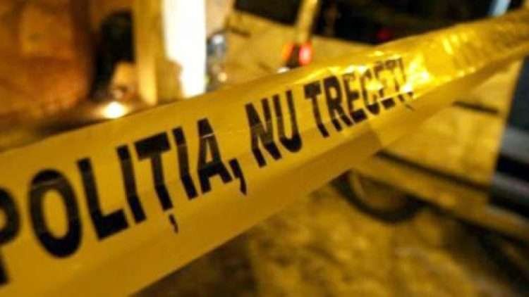 Descoperire macabră. Craniu și oase umane, găsite lângă o fostă benzinărie