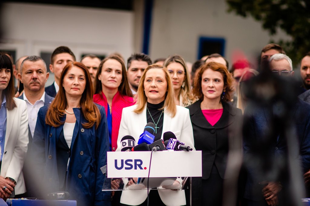 Elena Lasconi și-a depus candidatura pentru prezidențiale. „Îi reprezint pe românii care de 35 de ani se simt trădaţi şi păcăliţi de această clasă politică”