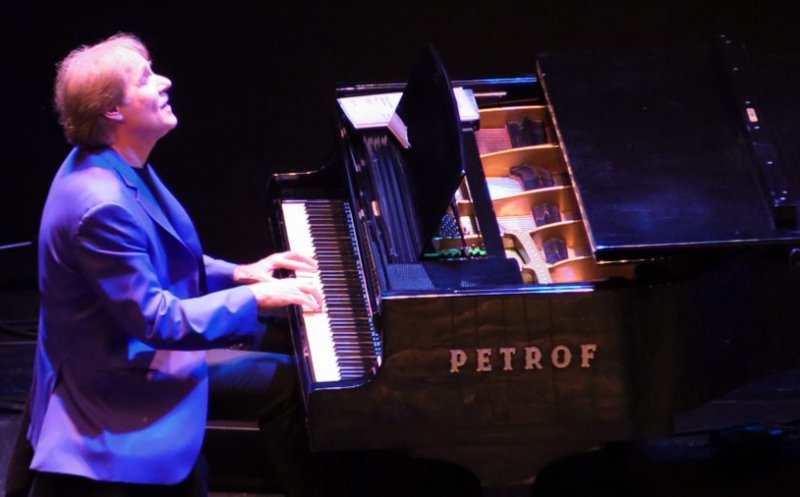 Richard Clayderman vine într-un concert caritabil la Cluj