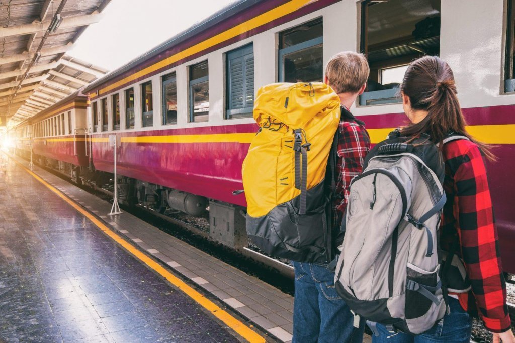 Start înscrieri la runda de toamnă DiscoverEU: GRATUIT cu trenul prin Europa pentru tinerii din România
