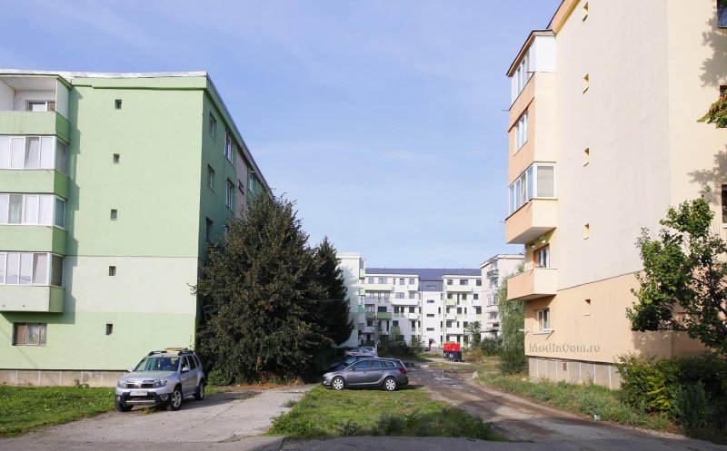 Începe amenajarea spațiilor verzi și a căilor de acces ale noului bloc ANL din Turda