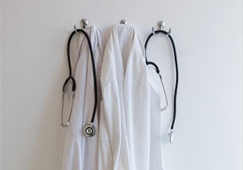 Preşedintele Colegiului Medicilor: Noi nu știm nimic despre absolvenții de facultate de medicină, nu știm unde sunt