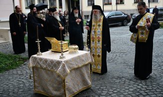 Moaștele Sfântului Apostol Toma sunt la Cluj-Napoca. Sute de credincioși au venit să le vadă