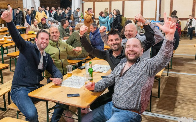 Peste 20.000 de oameni s-au distrat nemțește, la Festivalul de Toamnă al Economiei Germane - HerbstFest