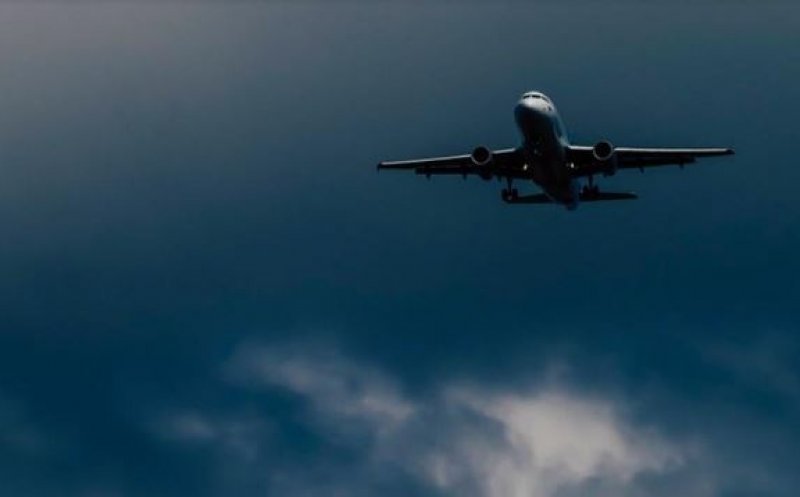 Panică în Italia! Un avion cu sute de pasageri a dispărut zeci de minute de pe radar