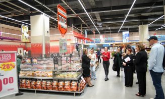 Majoratul Auchan. La 18 ani de existență în România, retailerul are peste 350.000 de clienți zilnic, 440 de magazine și mii de angajați cu vechime