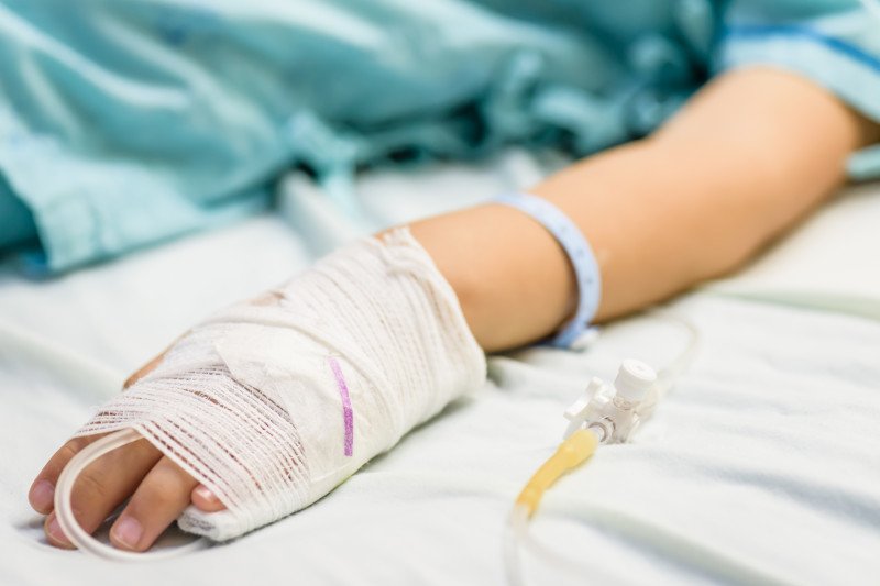Starea fetițelor care au suferit arsuri când luau parte la un experiment științific în Cluj-Napoca. Una dintre ele e internată la Terapie Intensivă