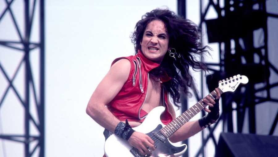 Fostul chitarist a lui Ozzy Osbourne a fost împuşcat. Care este starea artistului