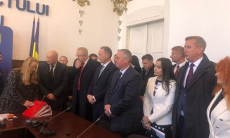 Liderul PSD Cluj, Vasile Dîncu, la depunerea candidaturilor pentru Parlament: „Politica se face în echipă, și nu cu vedete” / „Clujenii nu suportă parașutații”/ Ce își propun candidații PSD Cluj