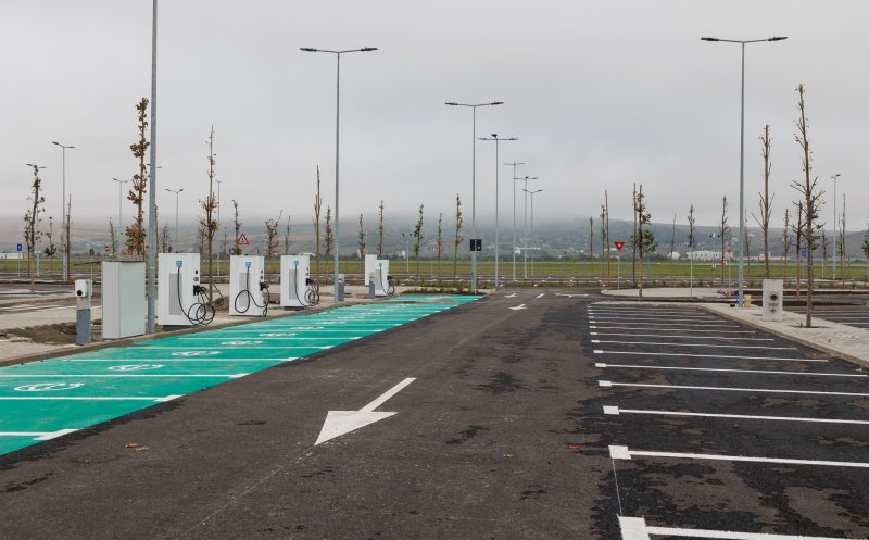 IMAGINI de la Park & Ride Aeroport cu 800 locuri de parcare / De marți se circulă pe 4 benzi pe Traian Vuia