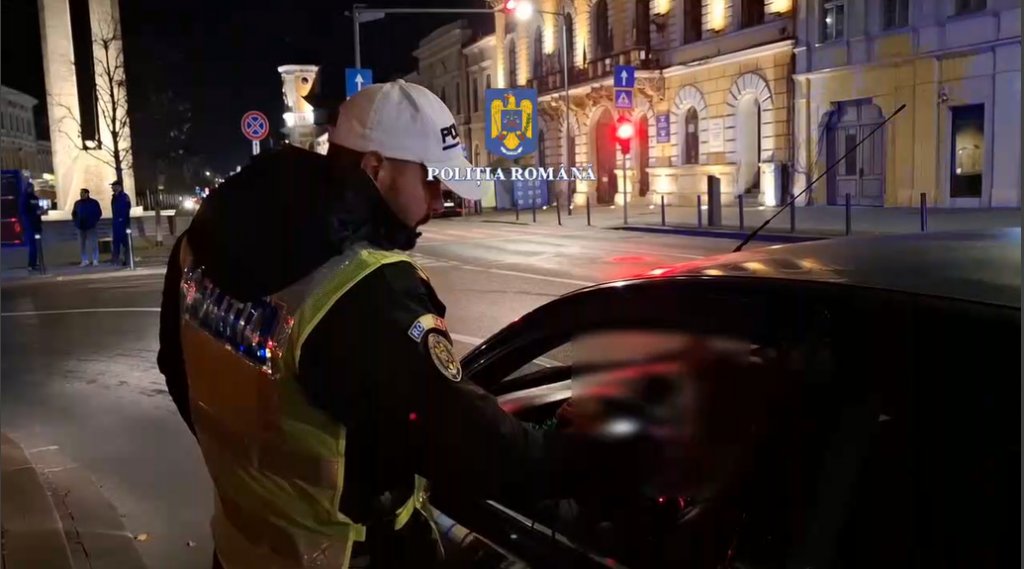 Tânără fără permis, prinsă băută la volan în Cluj-Napoca / Amenzi de mii de lei date de polițiști la început de weekend