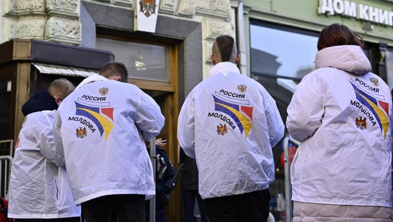 Ce jachete au primit alegătorii moldoveni la secţiile de votare din Moscova