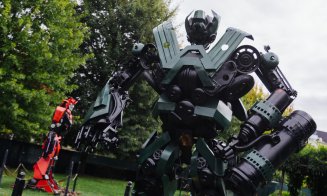 Sute de clujeni au vizitat expoziția „Transform Robots Alive". Roboții animatronici gigant te așteaptă în Iulius Parc, până pe 11 noiembrie!