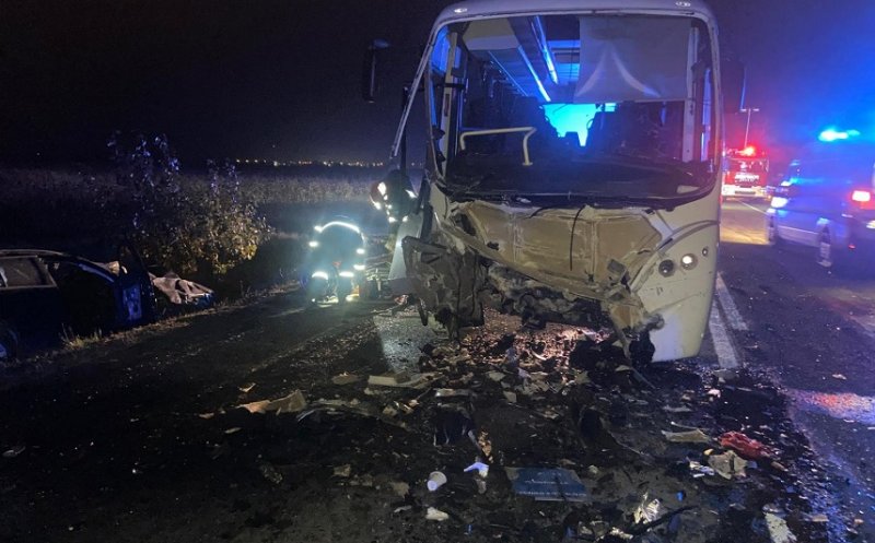 PLANUL ROȘU de Intervenţie la un accident provocat de un adolescent. Minorul și un alt bărbat au murit, iar alte 21 de persoane sunt rănite