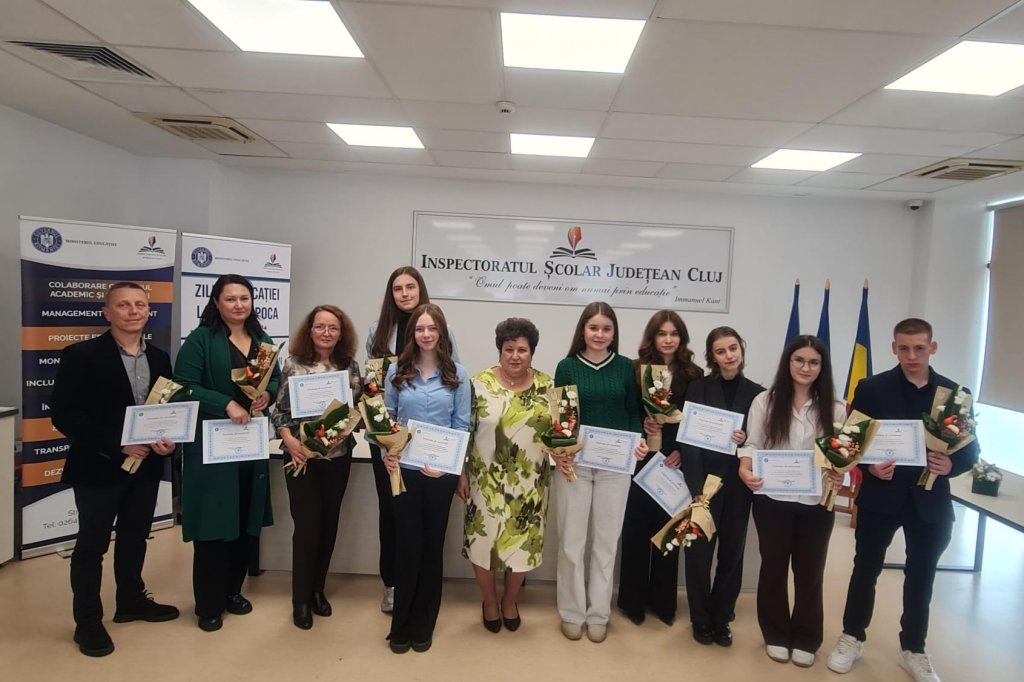 Elevii care au obținut media 10 la examenele naționale din vară au fost premiați de IȘJ Cluj