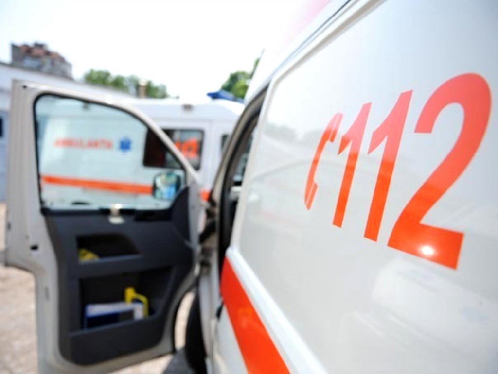 Nou scandal în Sănătate! Un medic de pe ambulanță a refuzat să meargă la un pacient pentru că i se termina tura. Omul a murit