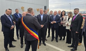 Nicolae Ciucă, în vizită la o fabrică de panificație din Câmpia Turzii. Candidatul la prezidențiale a gustat pâine făcută în Cluj
