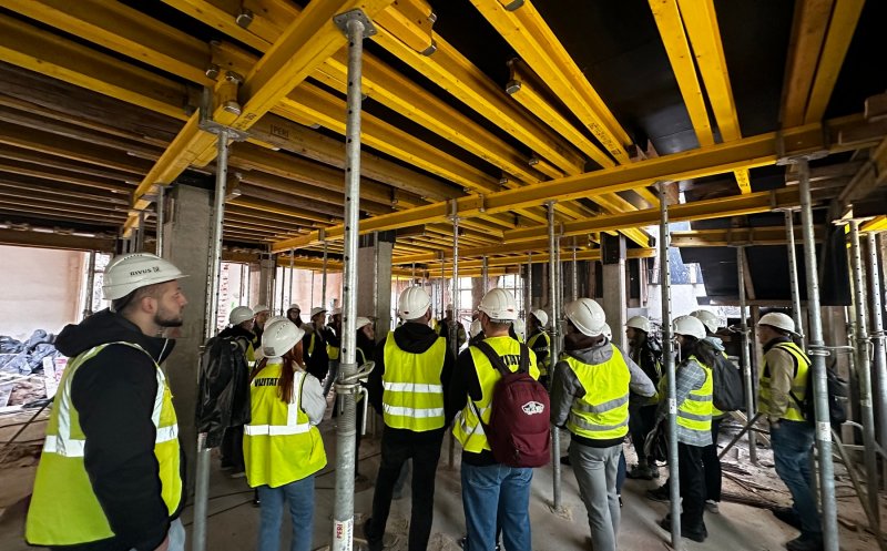 Cursurile practice pentru studenții de la Facultatea de Construcții continuă. Locul de studiu: șantierul proiectului RIVUS