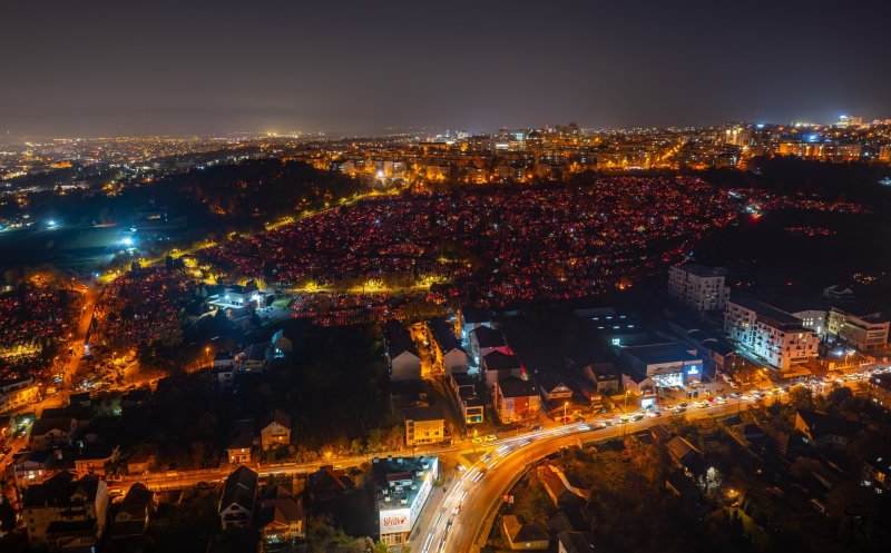 Mii de clujeni au participat la Luminație. Concert tradițional în Cimitirul Central