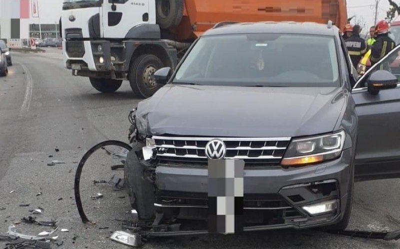 Accident rutier la ieșirea din Turda. O minoră de 17 ani a fost transportată la spital