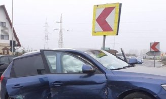 Accident rutier la ieșirea din Turda. O minoră de 17 ani a ajuns la spital