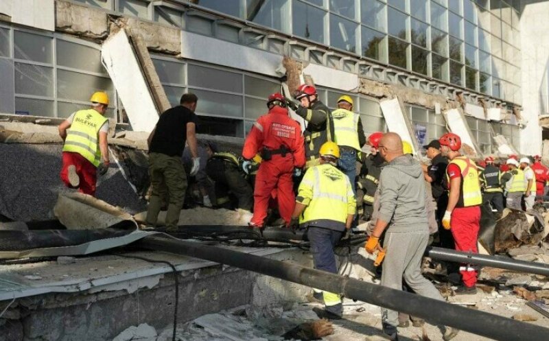 Zi de doliu naţional în Serbia după ce 14 oameni au murit în Novi Sad. 20 de oameni vor fi audiaţi