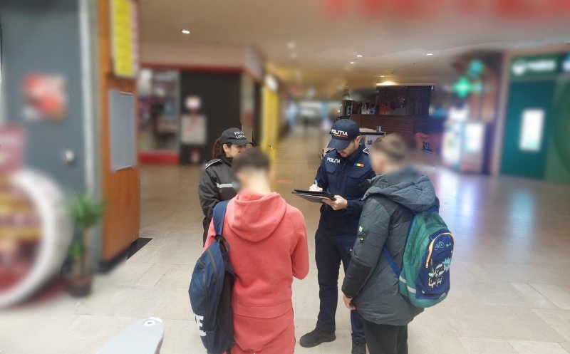 Chiul în loc de cursuri: Zeci de elevi clujeni, prinși de poliție în cafenele și mall-uri în timpul orelor