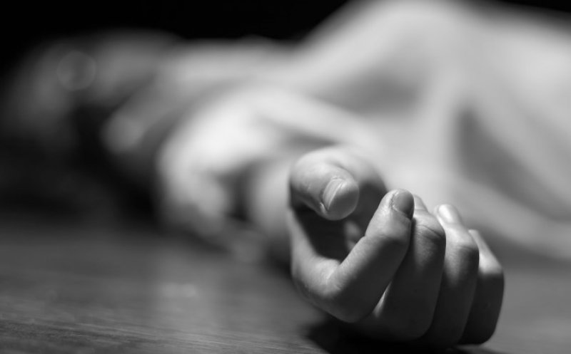 Moarte învăluită în mister în Florești: Două persoane au fost găsite decedate într-un imobil. Polițiștii fac cercetări