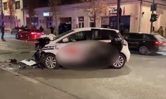 Cum s-a produs accidentul grav de seara trecută din Cluj-Napoca. Impact VIOLENT între o ambulanță, o mașină și un autobuz CTP / Ce spune Poliția
