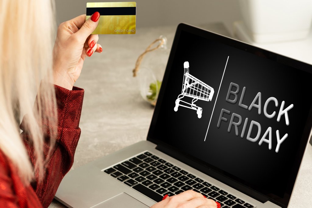 Românii au „spart” 400 mil. lei în primele ore de Black Friday. Câte comenzi au fost în minutul de aur