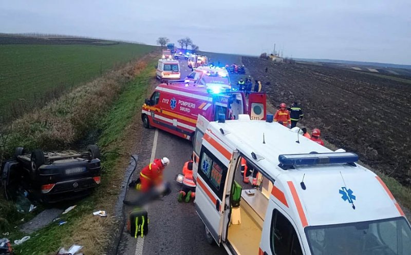CARNAGIU cu 5 morţi pe o şosea naţională / 2 minori, singurii supravieţuitori