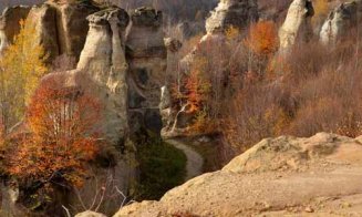 Cui nu-i plac poveștile, mai ales cele spuse cu talent de însăși Mama Natură! Meteora de Ardeal, un loc de basm, la o oră şi jumătate de Cluj-Napoca
