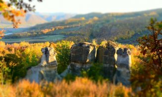 Cui nu-i plac poveștile, mai ales cele spuse cu talent de însăși Mama Natură! Meteora de Ardeal, un loc de basm, la o oră şi jumătate de Cluj-Napoca
