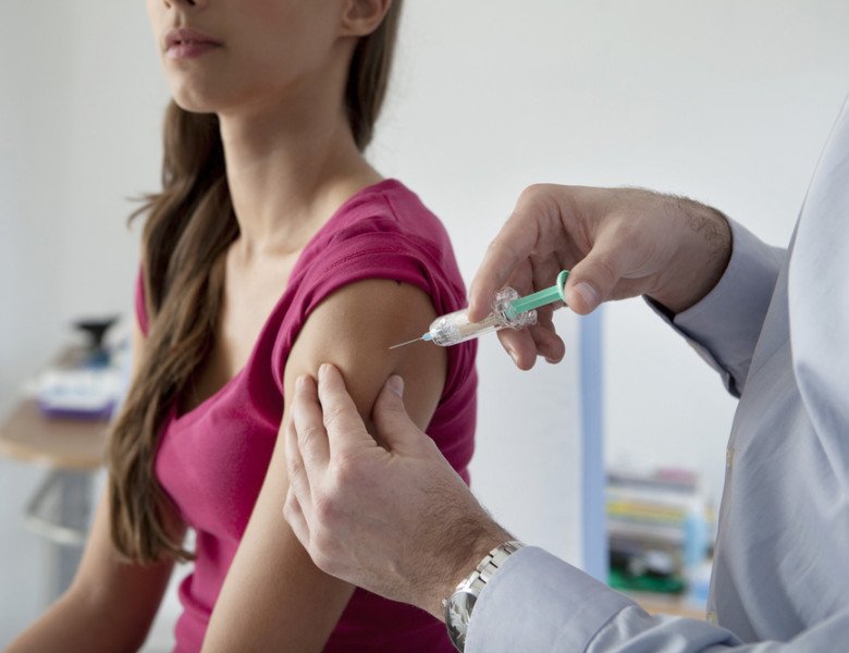 Câți români s-au vaccinat deja împotriva gripei și cine poate obține serul în mod gratuit