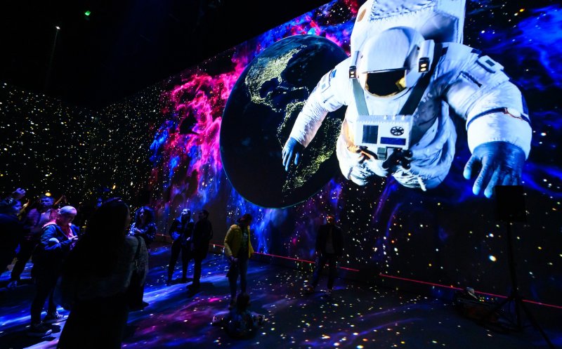Întâlnire cu Dumitru Prunariu, singurul cosmonaut român, la MINA Cluj