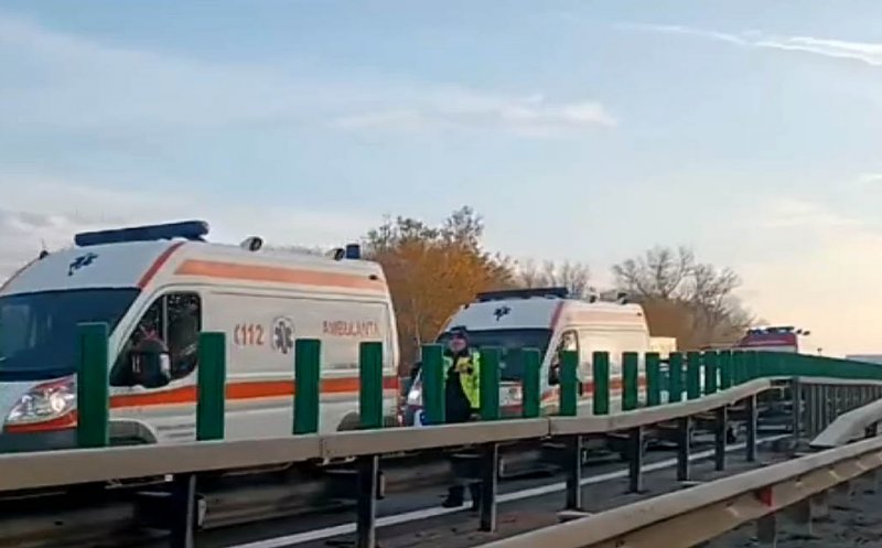 ACCIDENT în lanţ cu 12 maşini pe Autostrada Transilvania / Victimă cu traumatism cranio-cerebral şi 26 persoane asistate medical