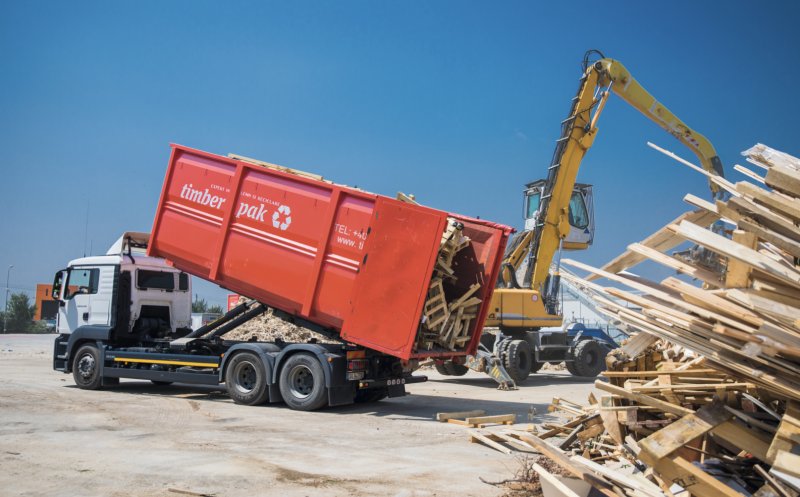 Promotor al economiei circulare, EGGER a reciclat peste 767.000 de tone de deșeuri lemnoase în ultimii 11 ani 