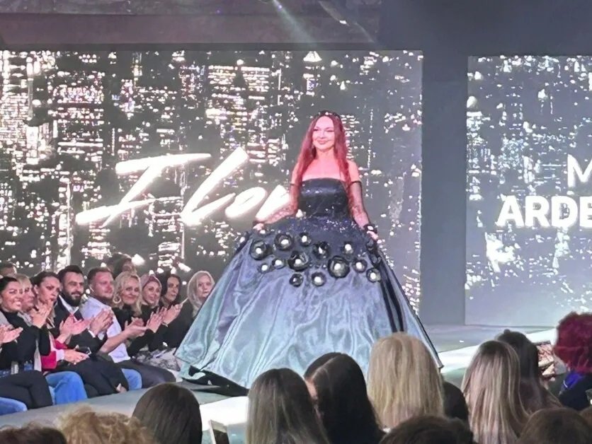 Oana, soția primarului Emil Boc, pe podiumul City Fashion Week