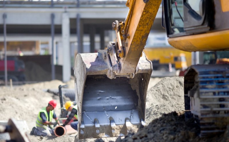 Excavator furat în Franța, găsit la Cluj