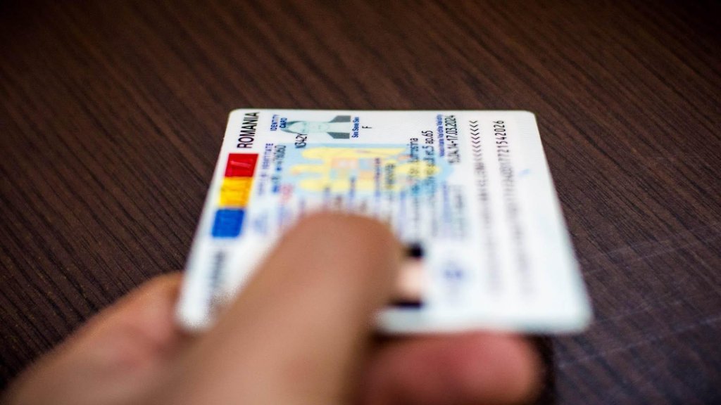 Se schimbă buletinele în România! Noile cărți de identitate vor putea fi stocate pe telefon