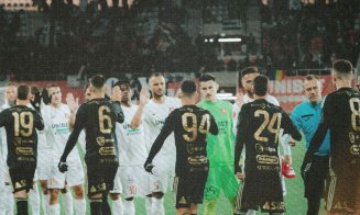 Liderul, îngenuncheat la Sibiu. Universitatea Cluj, învinsă de fostul "student" Ianis Stoica