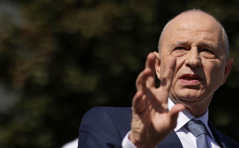Mircea Geoană: "Nu alegem doar un preşedinte, alegem o direcţie pentru ţară"