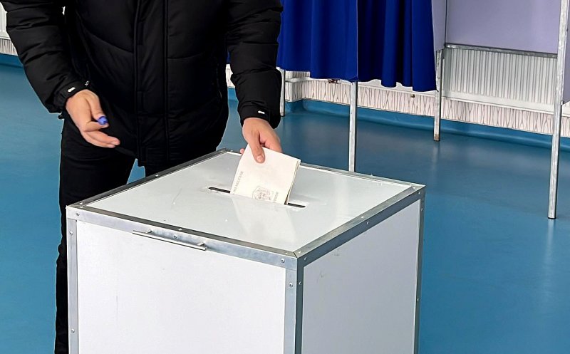 SCENARIU EXPLOZIV: Curtea Constituţională judecă azi 2 cereri de ANULARE  a alegerilor prezidenţiale